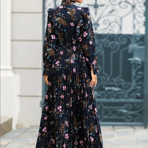 Tie neck floral print dress - Picture 4 of 5